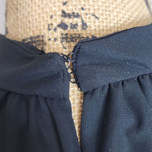 JESSICA SIMPSON Size Small Sheer Black Chiffon Rhinestone Collar Open Sleeve Top - Picture 6 of 16